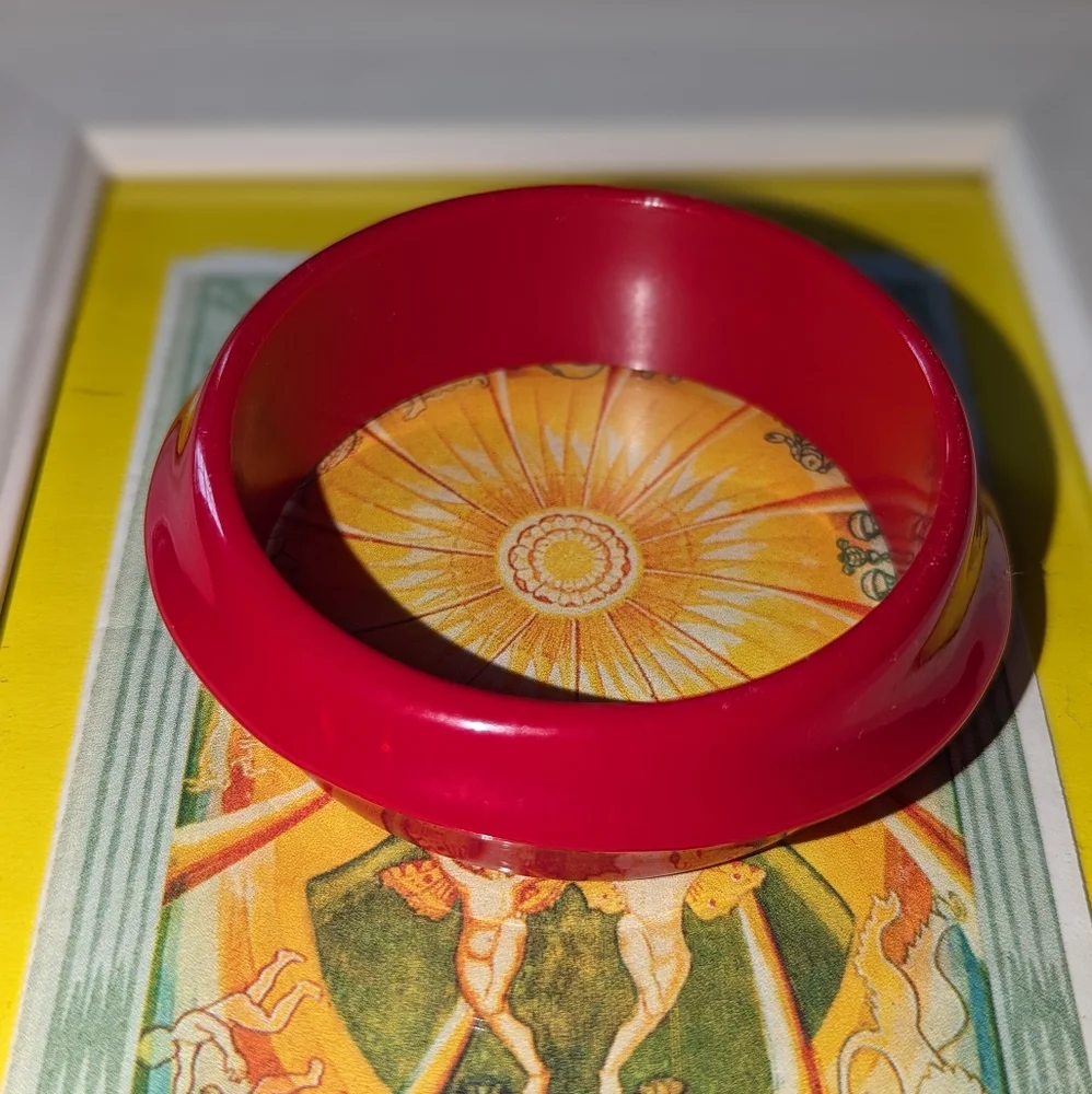 ❤️🍒 Wide Vintage Bangle Bright Cherry Red Space Age Bracelet ♥️🍒♥️ - Picture 6 of 13